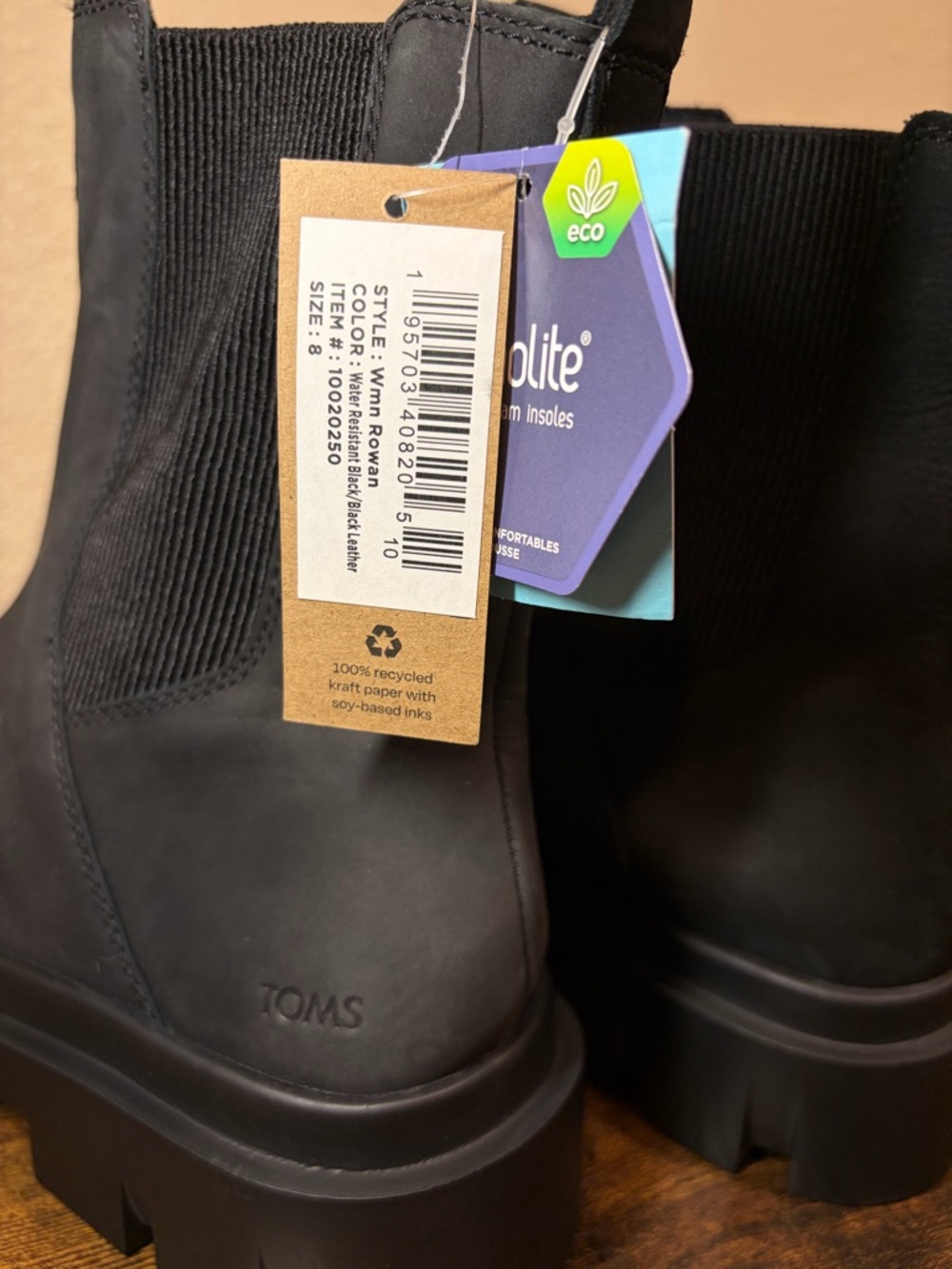 NWT TOMS Rowan Lug Sole Chelsea Boots Black Leather Water Resistant Women's 8 - Picture 7 of 8